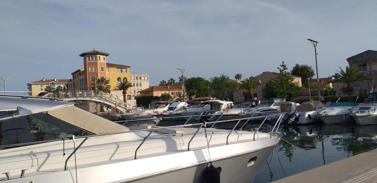 Sur Le Quai De Port Frejus 아파트 외부 사진